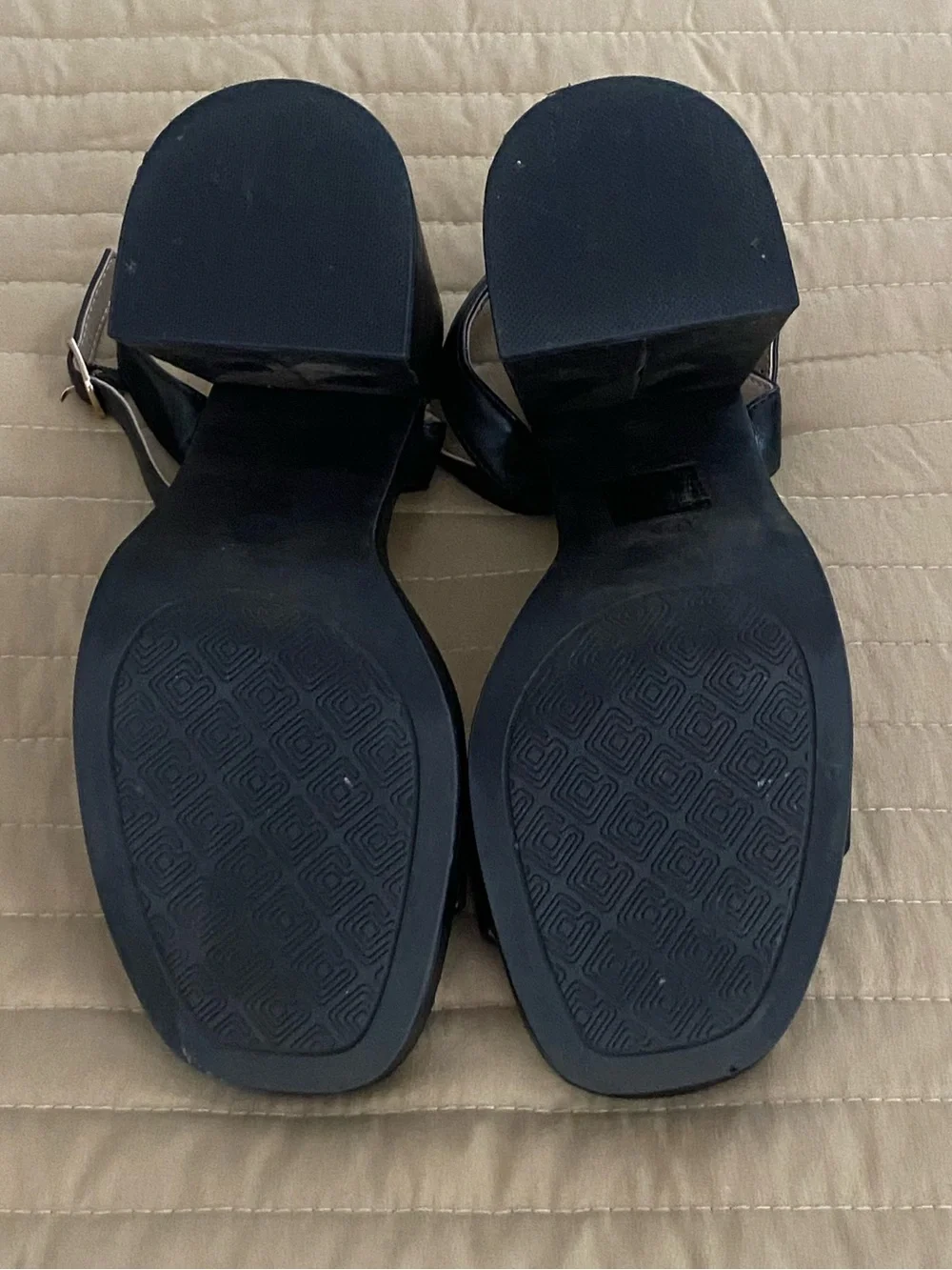 Block heel sandals